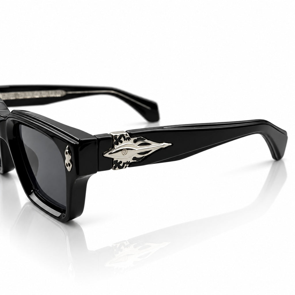 CARTIER - BOLD - ACETATE - BLACK - SILVER RIVET - NEW ARRIVAL